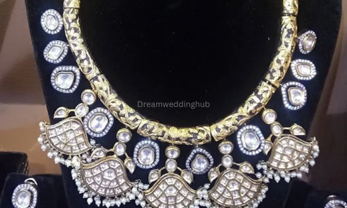 THOTTAN Gold  Diamonds